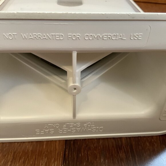 Larien Products Bagel Biter Cutter The Original Bagel Guillotine Slicer(DR5) - Picture 11 of 16